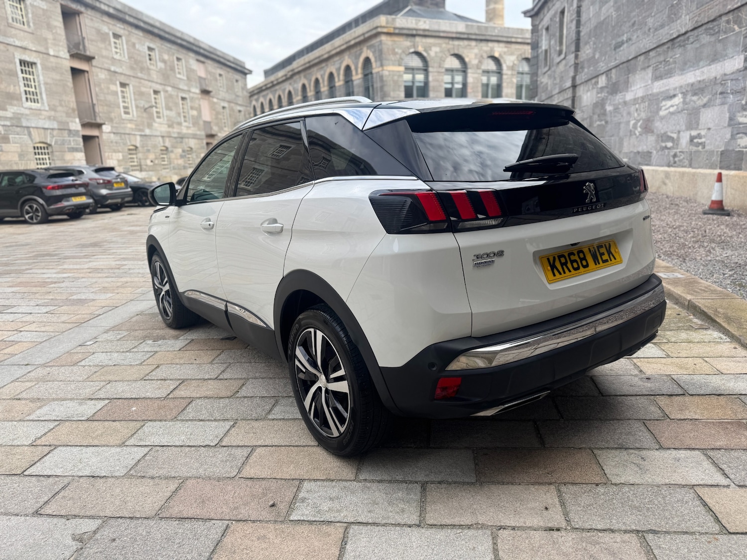 Used Peugeot 3008 2018 for sale - 76129097: Photo 5