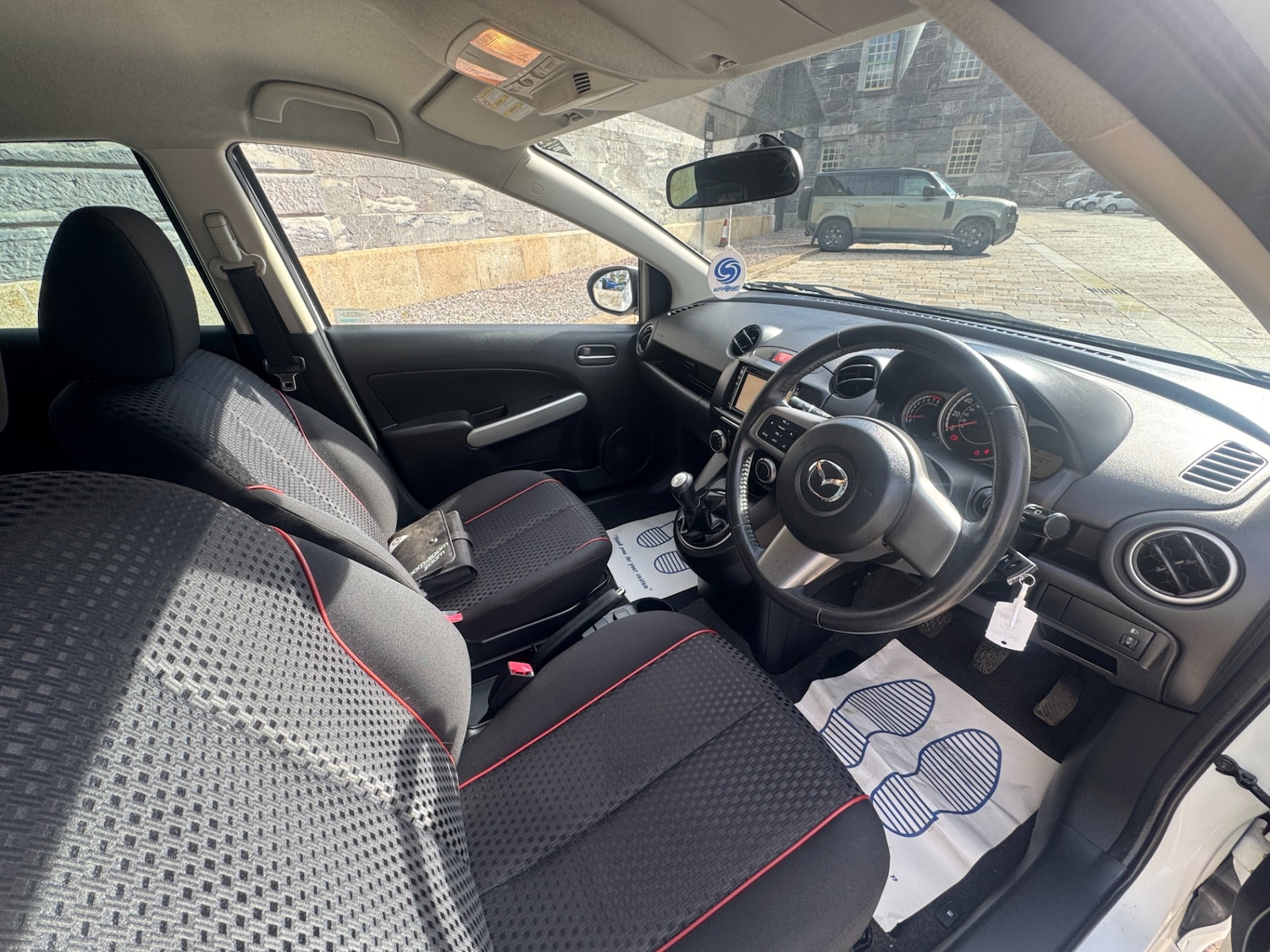 Used Mazda Mazda2 2012 for sale - 76130359: Photo 17