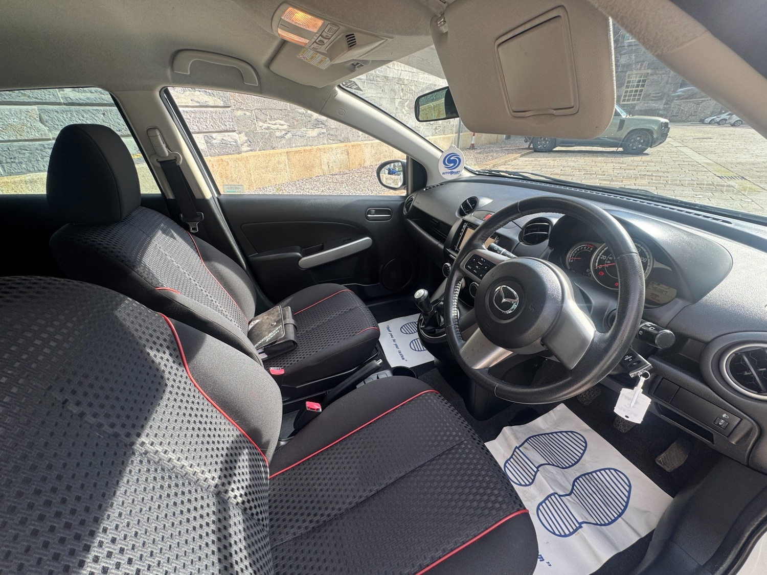 Used Mazda Mazda2 2012 for sale - 76130359: Photo 19