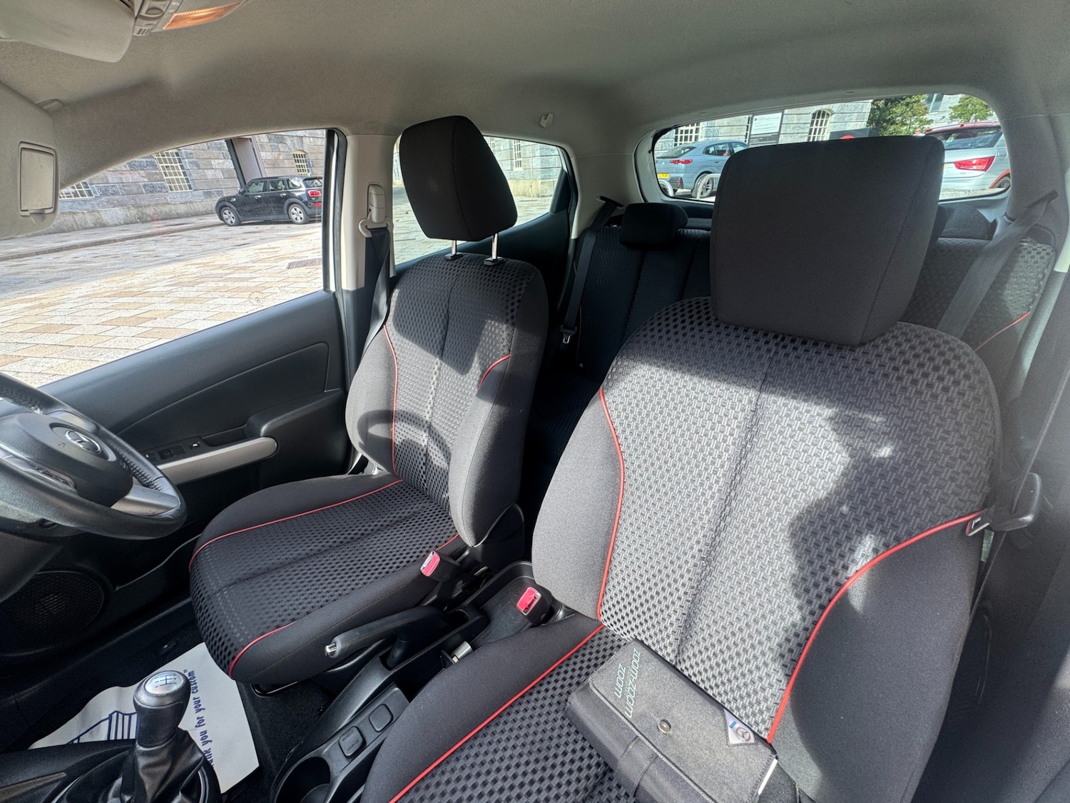 Used Mazda Mazda2 2012 for sale - 76130359: Photo 27