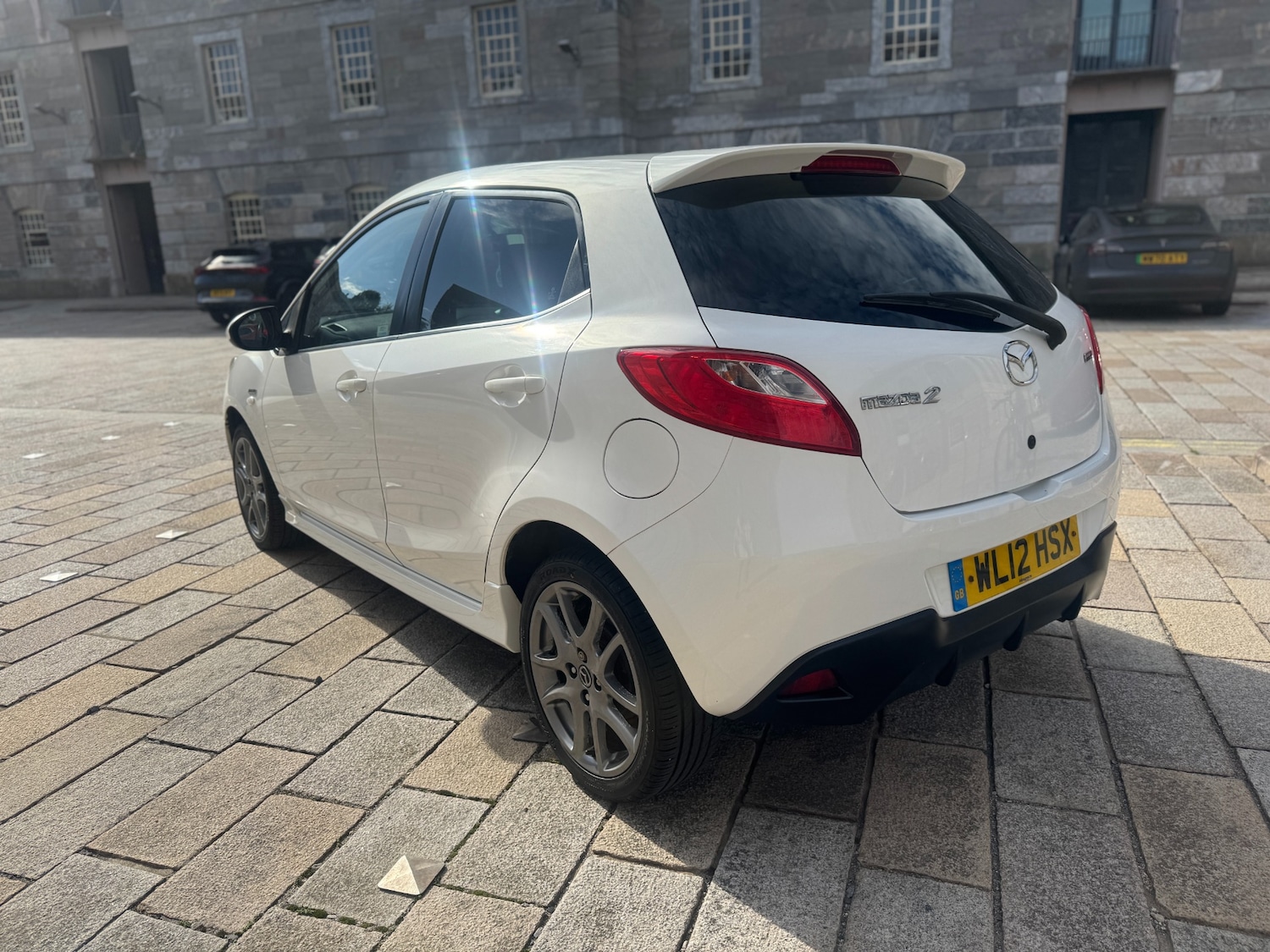 Used Mazda Mazda2 2012 for sale - 76130359: Photo 9