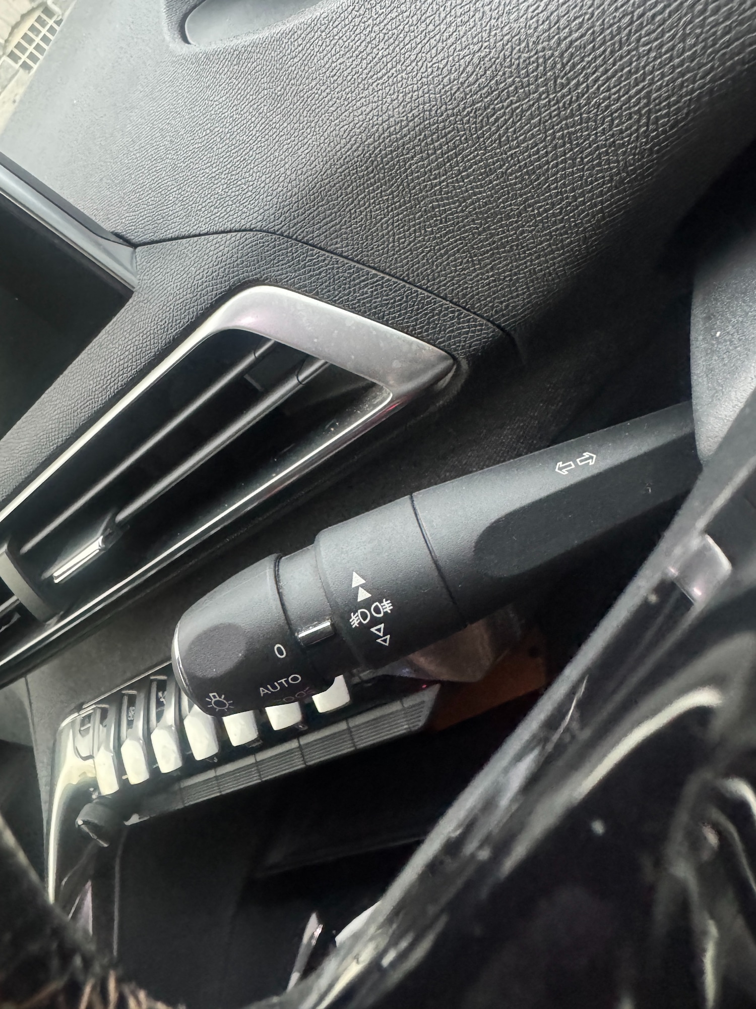 Used Peugeot 3008 2018 for sale - 76580455: Photo 24