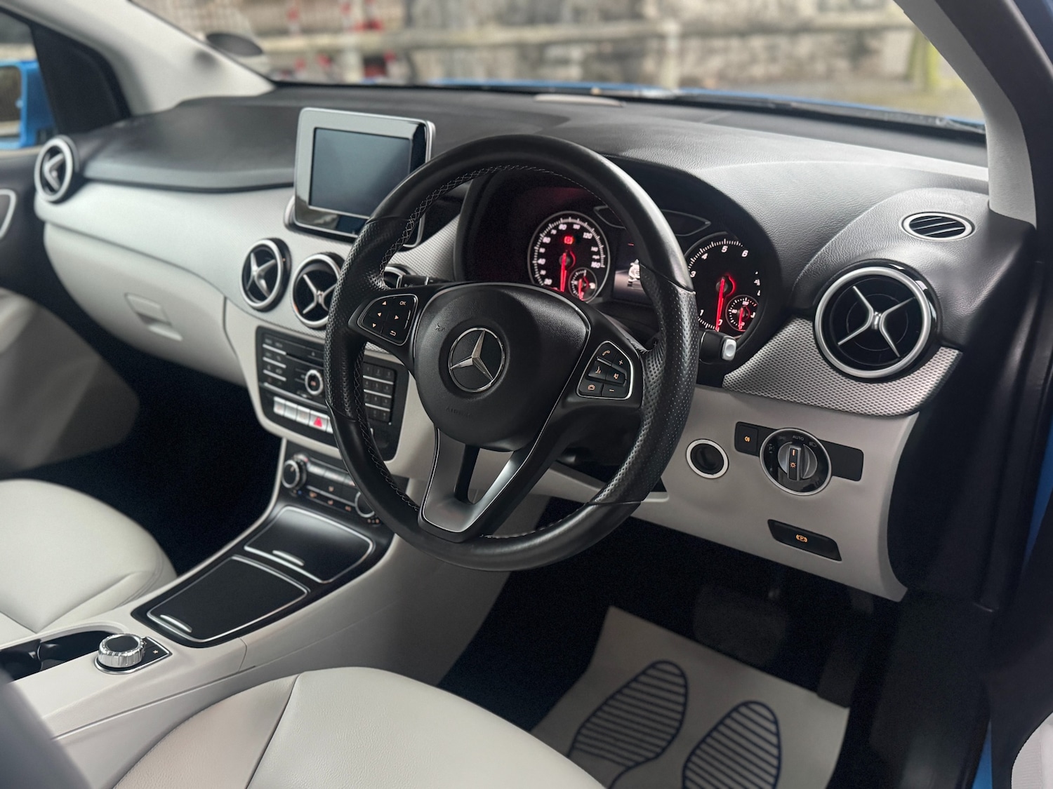 Used Mercedes-Benz B Class 2015 for sale - 76461920: Photo 14