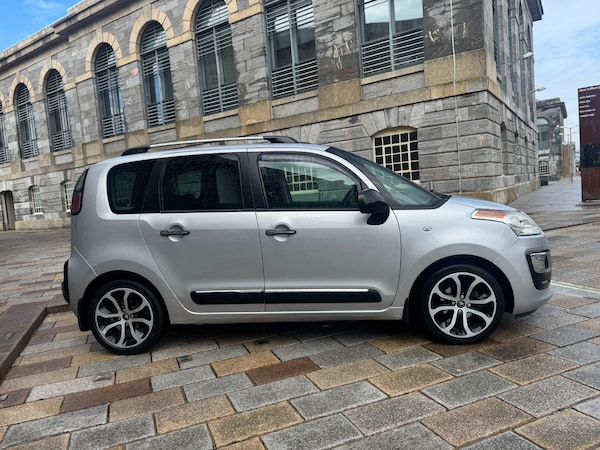 Used Citroen C3 Picasso 2017 for sale - 75471836: Photo 9