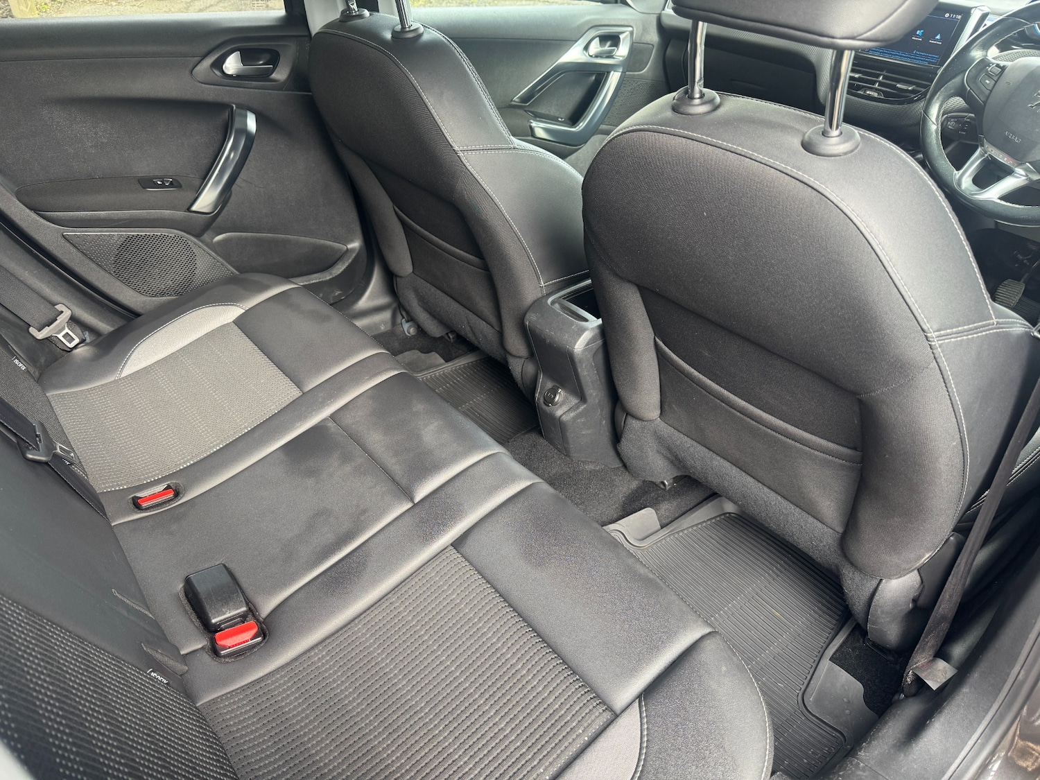 Used Peugeot 2008 2017 for sale - 77917350: Photo 12