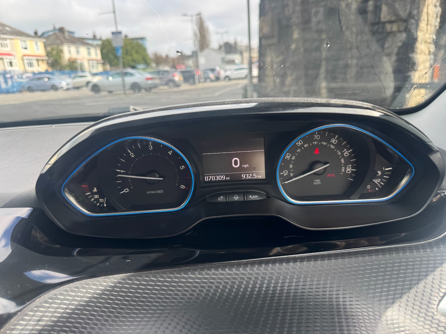 Used Peugeot 2008 2017 for sale - 77917350: Photo 16