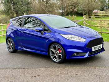 2015 (15) - Ford Fiesta 1.6T EcoBoost ST-2 Euro 6 3dr