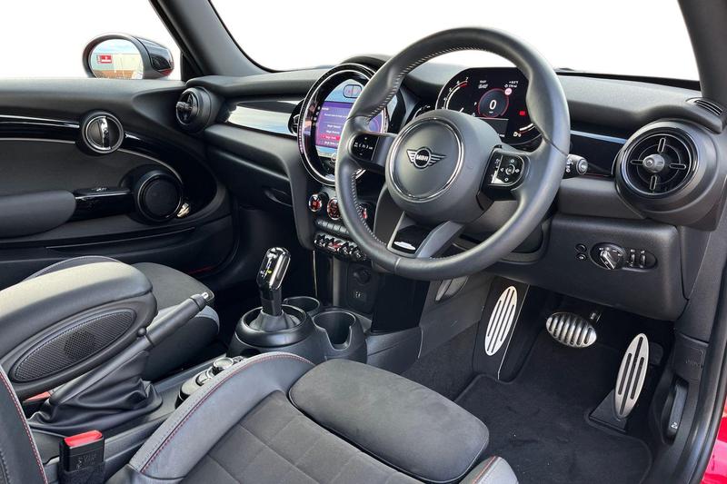 Used MINI Hatch 2023 for sale - 77235863: Photo 9