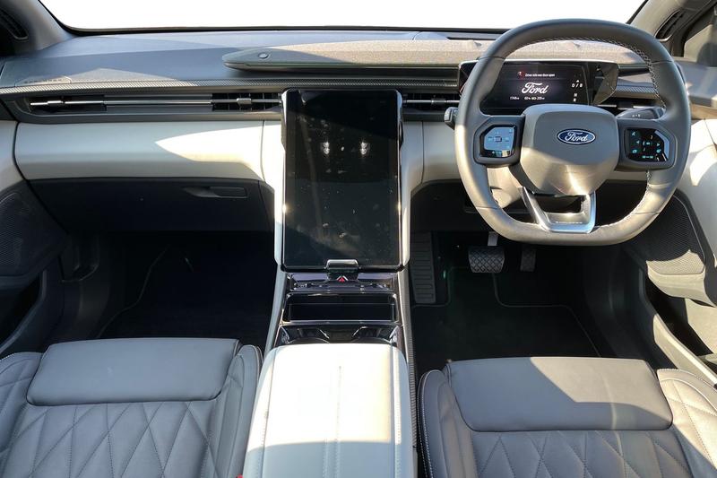 Used Ford Explorer 2024 for sale - 76405246: Photo 10