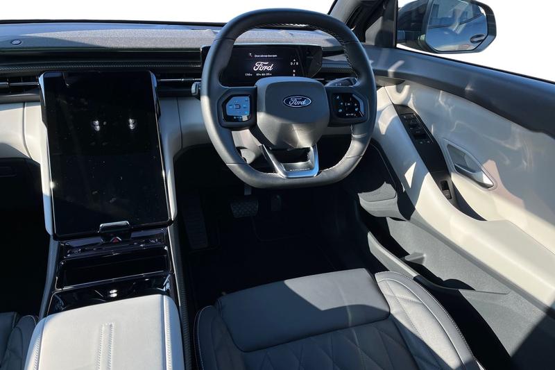 Used Ford Explorer 2024 for sale - 76405246: Photo 11