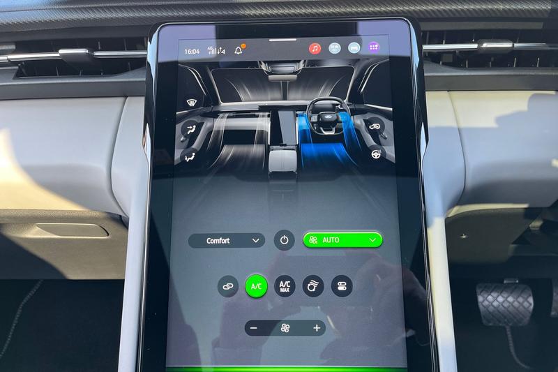 Used Ford Explorer 2024 for sale - 76405246: Photo 32