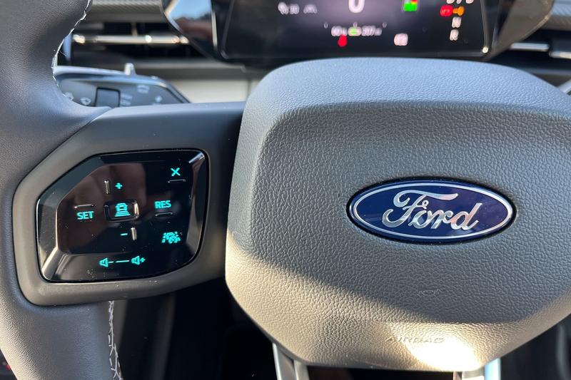 Used Ford Explorer 2024 for sale - 76405246: Photo 36