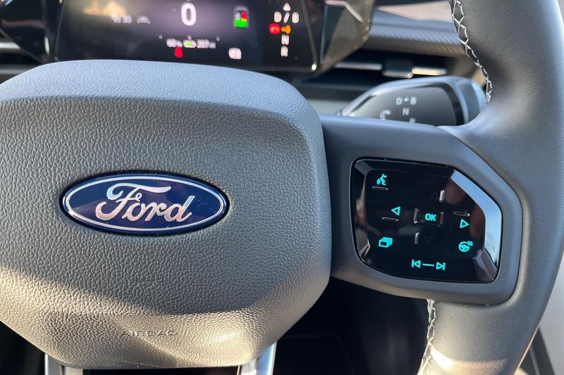 Used Ford Explorer 2024 for sale - 76405246: Photo 37