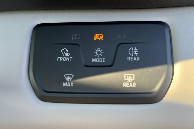 Used Ford Explorer 2024 for sale - 76405246: Photo 38