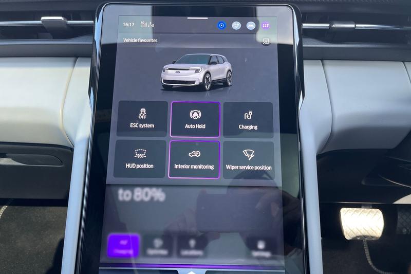 Used Ford Explorer 2025 for sale - 76631382: Photo 28