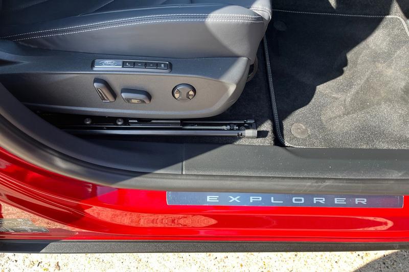 Used Ford Explorer 2025 for sale - 76631382: Photo 37