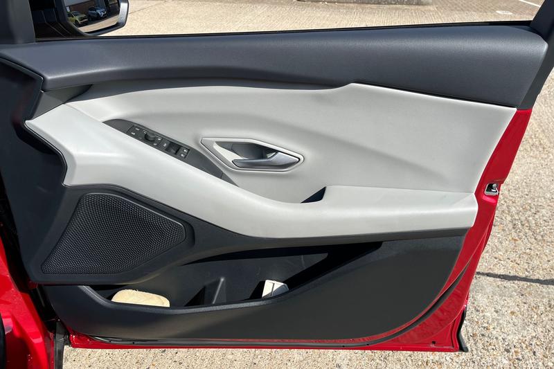 Used Ford Explorer 2025 for sale - 76631382: Photo 40