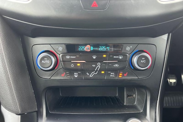 Used Ford Focus 2017 for sale - 76255425: Photo 34