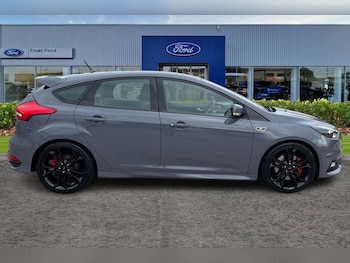 Used Ford Focus 2017 for sale - 76255425: Photo 3