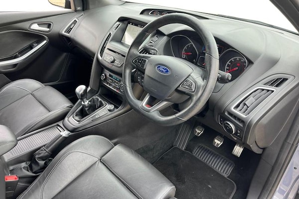 Used Ford Focus 2017 for sale - 76255425: Photo 9