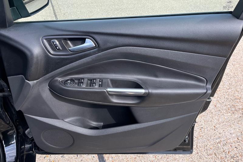 Used Ford Kuga 2014 for sale - 76184363: Photo 40