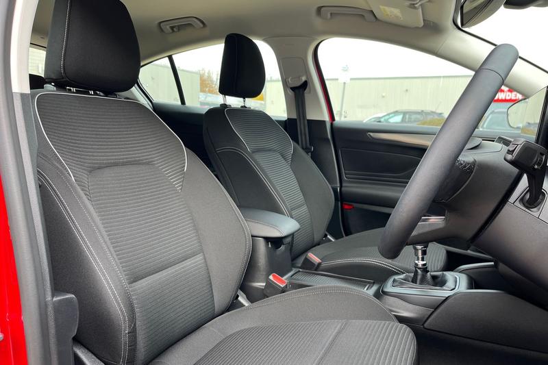 Used Ford Focus 2023 for sale - 76480492: Photo 17