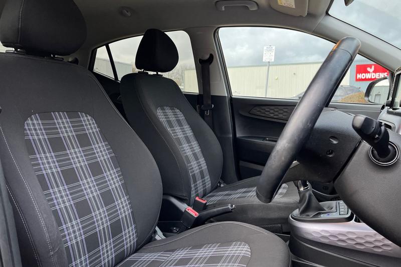 Used Hyundai i10 2023 for sale - 77176426: Photo 17