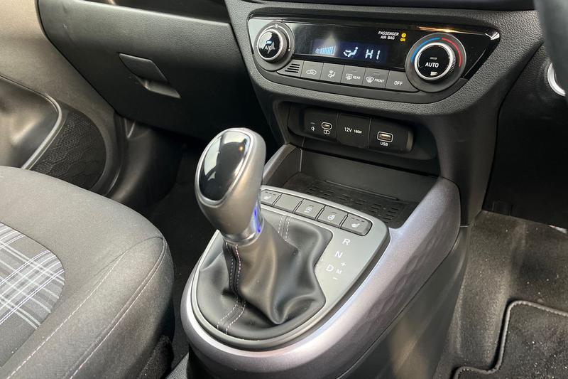 Used Hyundai i10 2023 for sale - 77176426: Photo 30