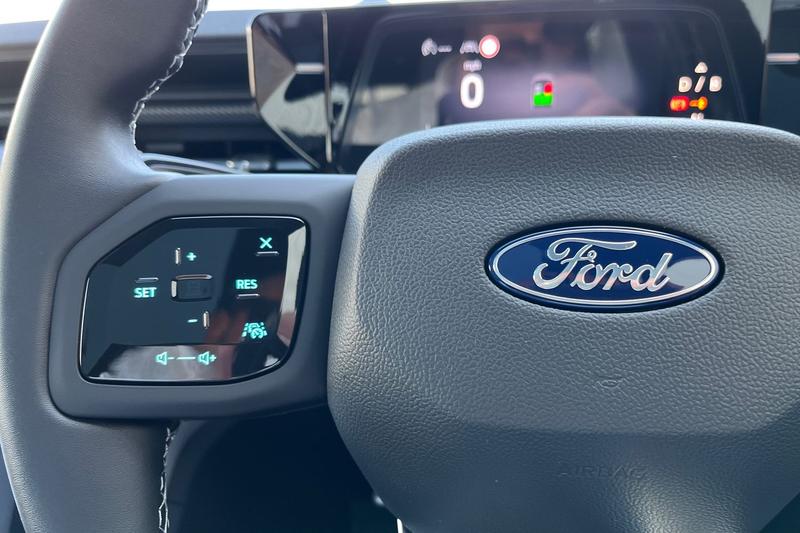 Used Ford Explorer 2025 for sale - 76405243: Photo 35