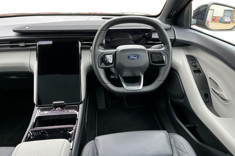 Used Ford Explorer 2024 for sale - 76508137: Photo 11