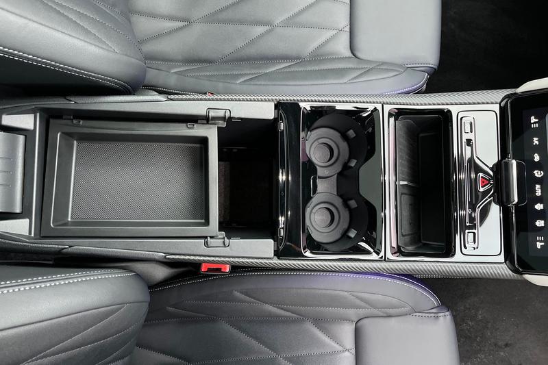 Used Ford Explorer 2024 for sale - 76508137: Photo 31