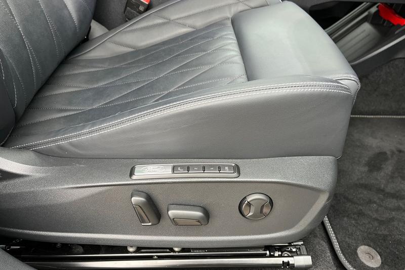 Used Ford Explorer 2024 for sale - 76508137: Photo 37