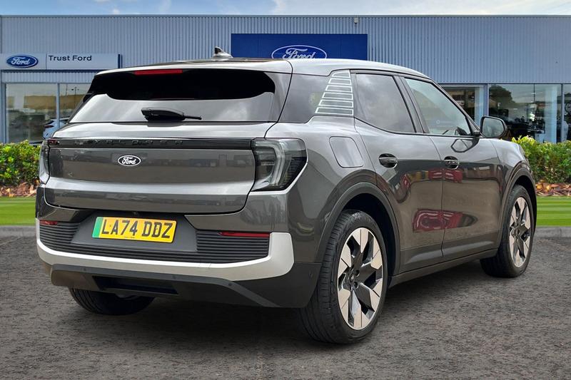 Used Ford Explorer 2024 for sale - 76508137: Photo 4