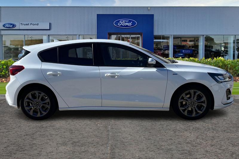 Used Ford Focus 2022 for sale - 76184380: Photo 3