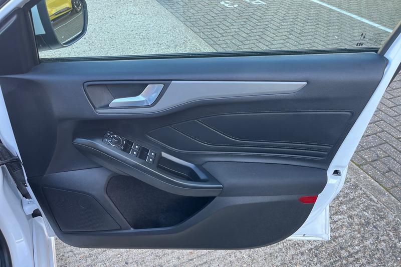 Used Ford Focus 2022 for sale - 76184380: Photo 40