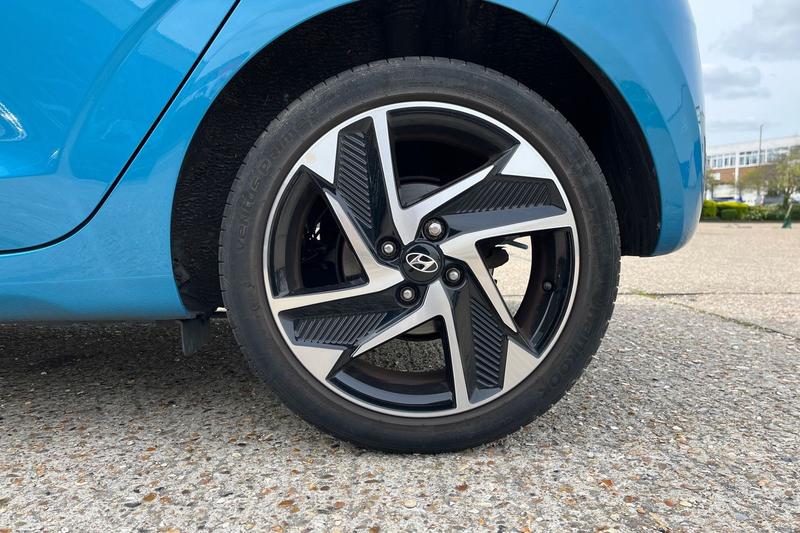 Used Hyundai i10 2023 for sale - 78206245: Photo 8