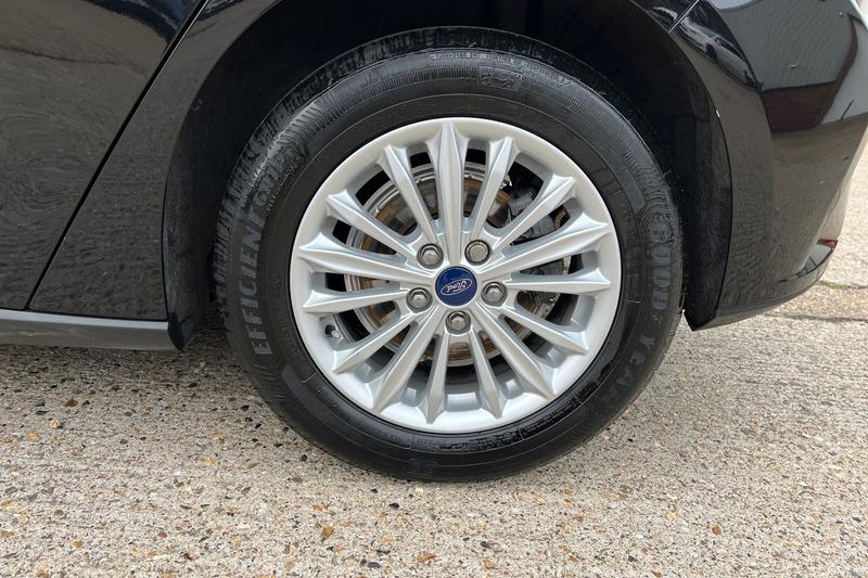 Used Ford Focus 2021 for sale - 76131370: Photo 8