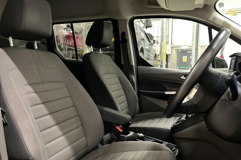 Used Ford Grand Tourneo Connect 2019 for sale - 76953806: Photo 17