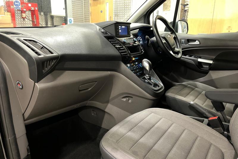 Used Ford Grand Tourneo Connect 2019 for sale - 76953806: Photo 18