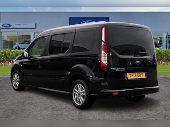 Used Ford Grand Tourneo Connect 2019 for sale - 76953806: Photo