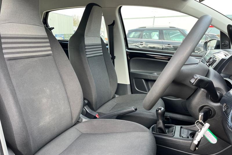 Used Volkswagen up! 2018 for sale - 77794811: Photo 17