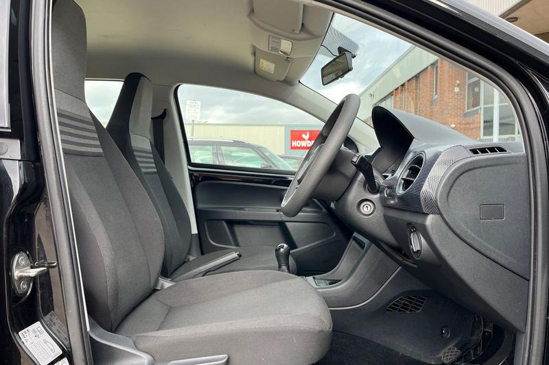 Used Volkswagen up! 2018 for sale - 77794811: Photo 30