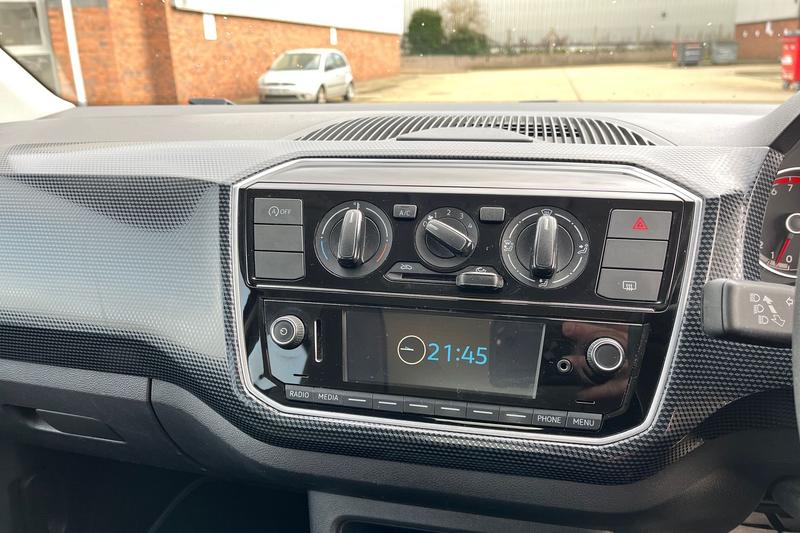 Used Volkswagen up! 2018 for sale - 77794811: Photo 33