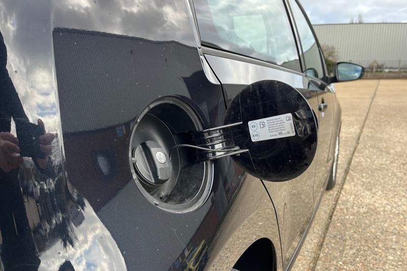 Used Volkswagen up! 2018 for sale - 77794811: Photo 40