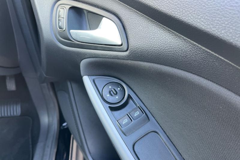 Used Ford Focus 2017 for sale - 76467798: Photo 16