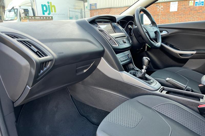 Used Ford Focus 2017 for sale - 76467798: Photo 18