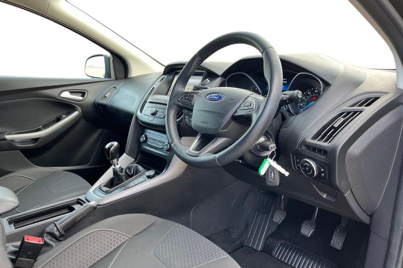 Used Ford Focus 2017 for sale - 76467798: Photo 9