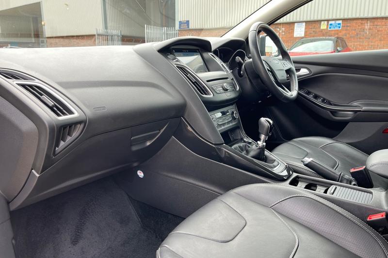 Used Ford Focus 2017 for sale - 78095250: Photo 18