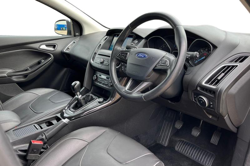 Used Ford Focus 2017 for sale - 78095250: Photo 9