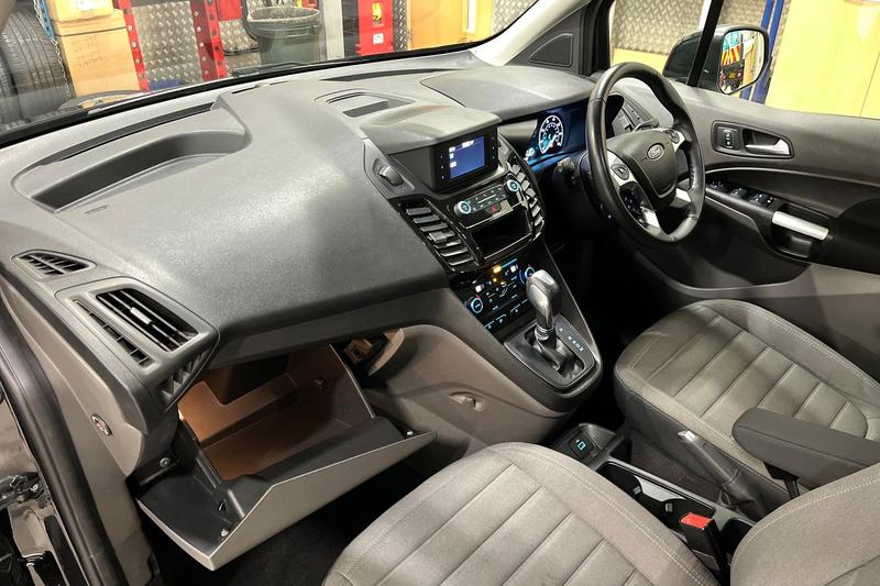 Used Ford Grand Tourneo Connect 2019 for sale - 77124155: Photo 36